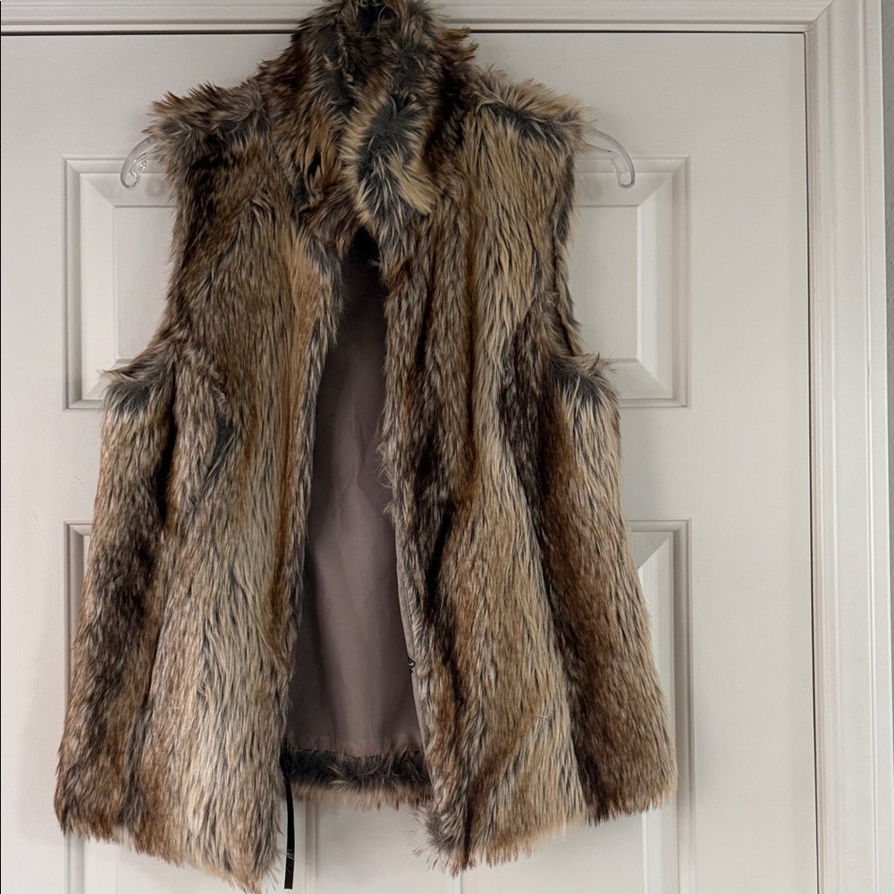 TCEC Faux Fur Vest - Tan and Brown
